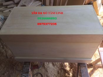 Quách gỗ vàng tâm trơn kiểu vuông - Giá sản phẩm: 18.000.000đ