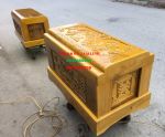 Tiểu quách gỗ vàng tâm /  Thiên dày 15 cm, địa dày 10 cm, thành  và đầu dày 10 cm.