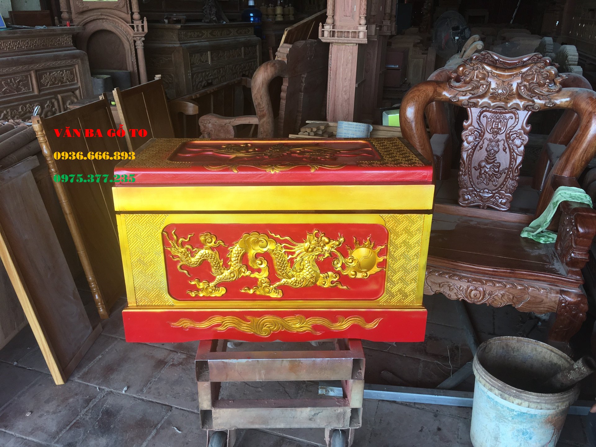Quách gỗ vàng tâm