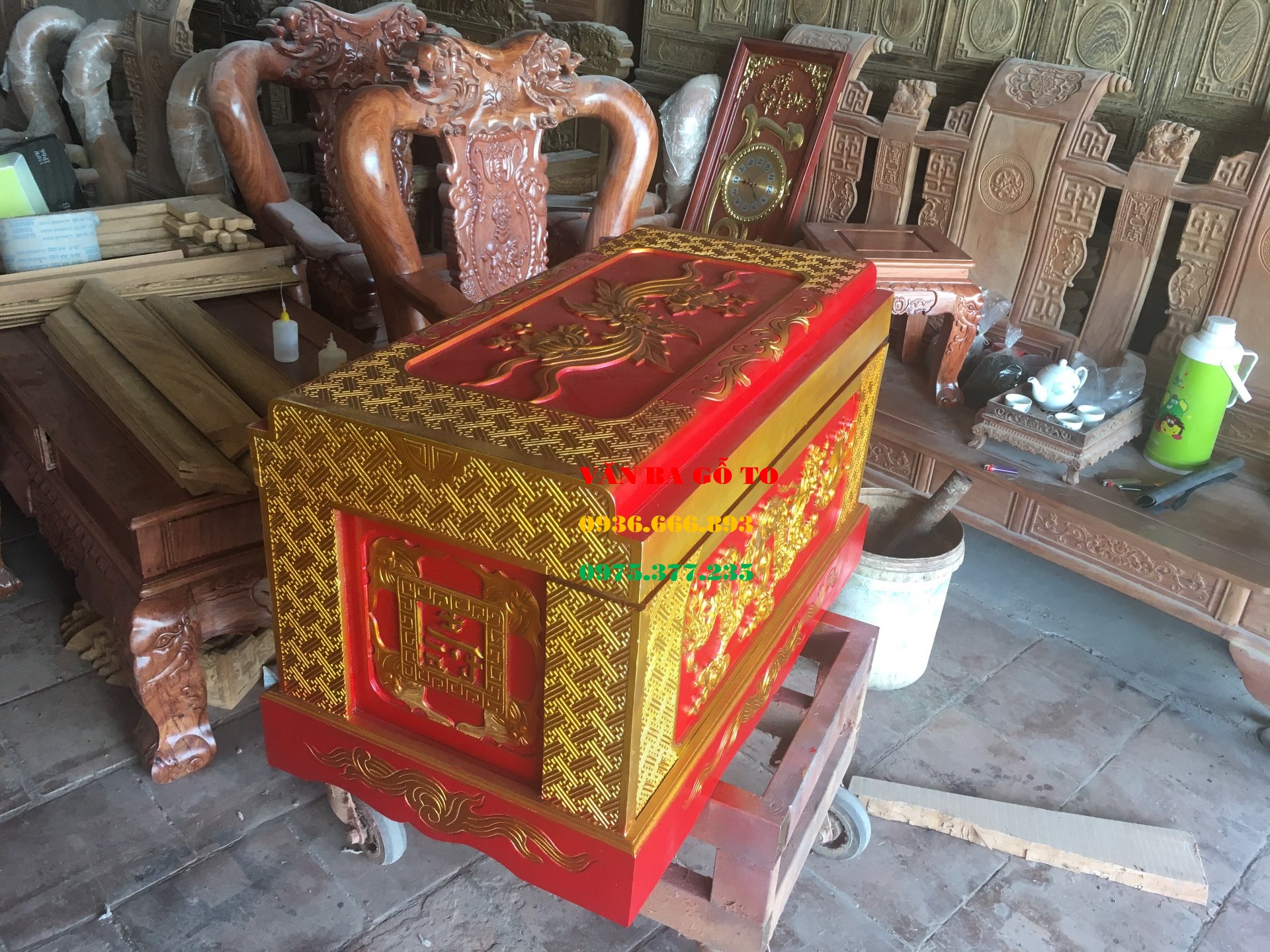 Quách gỗ vàng tâm