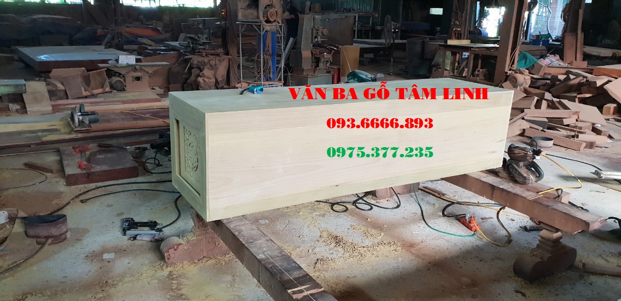 quan tài gỗ vàng tâm