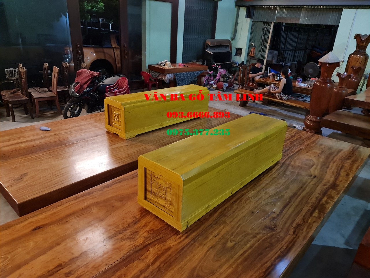 Quan tài gỗ vàng tâm