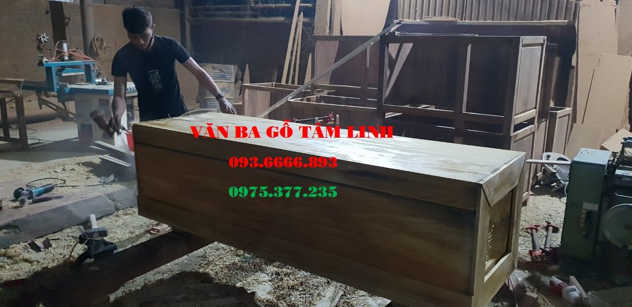 quan tài gỗ vàng tâm