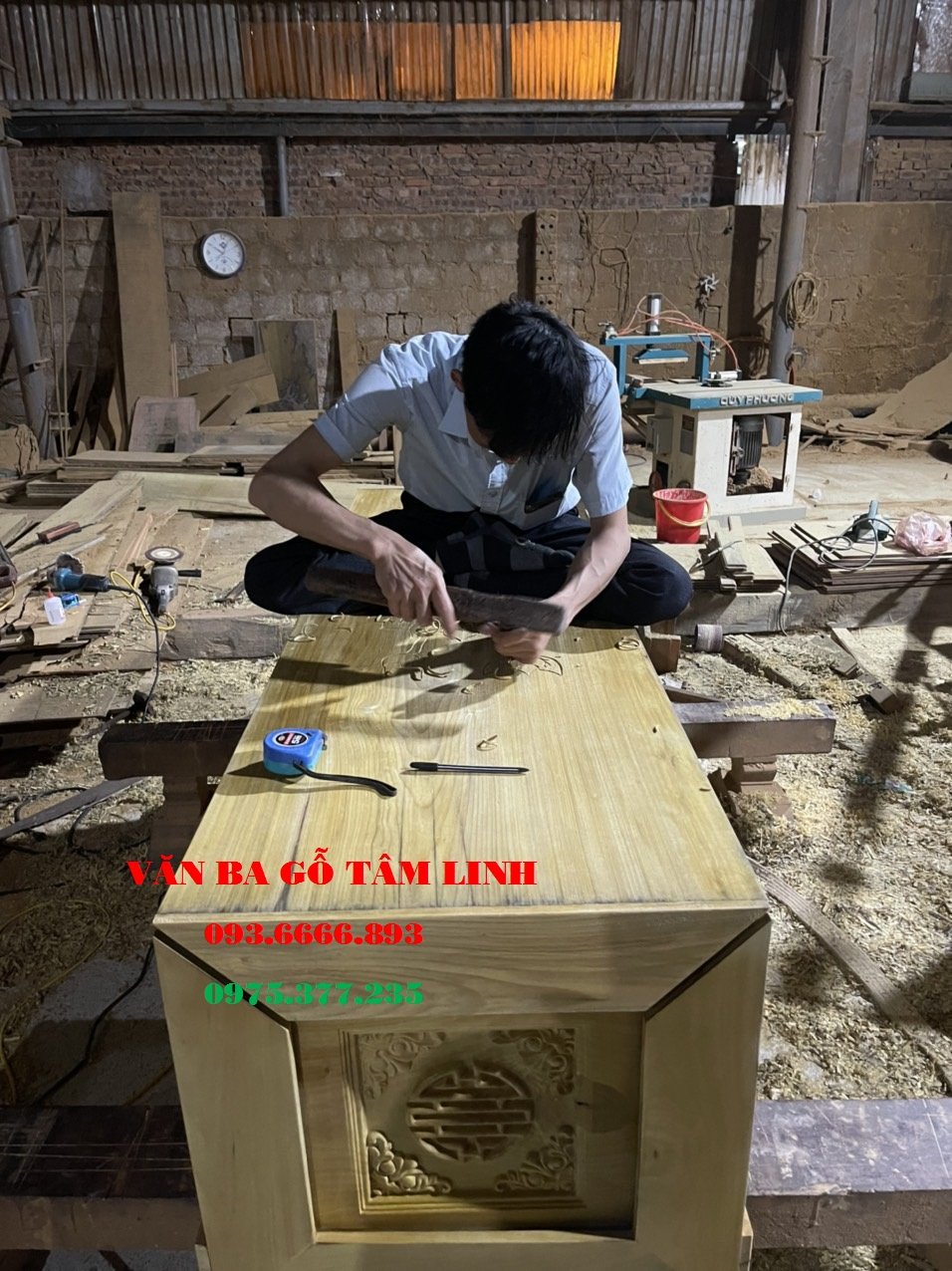 quan tài gỗ vàng tâm