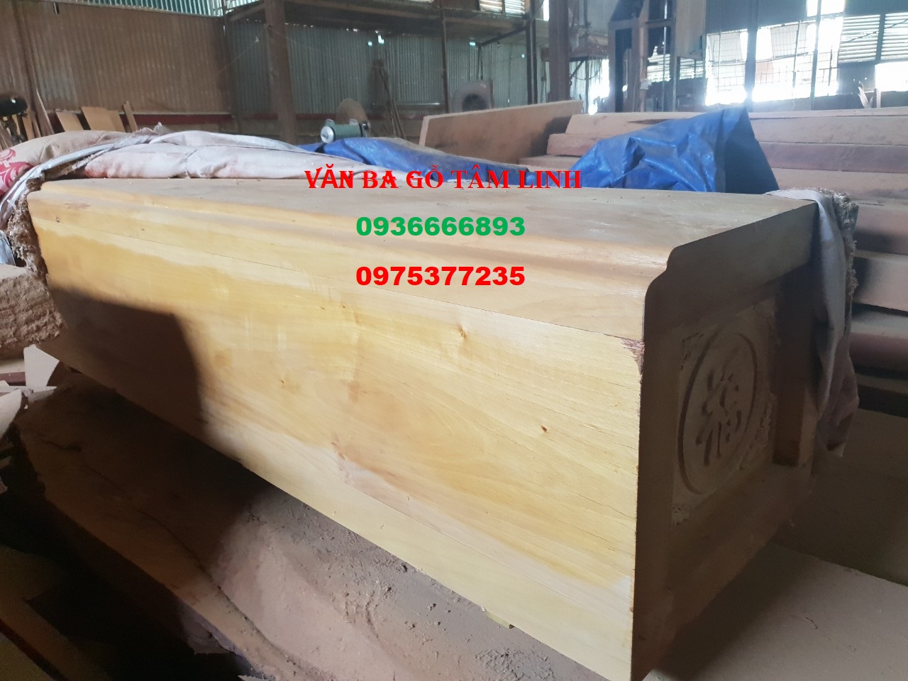 quan tài gỗ vàng tâm