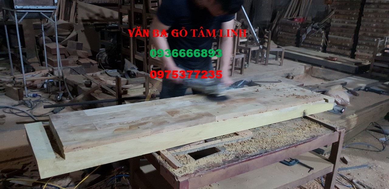 quan tài gỗ vàng tâm