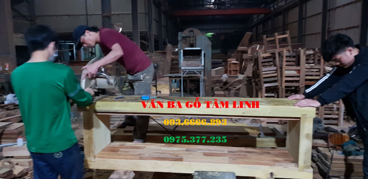 quan tài gỗ vàng tâm
