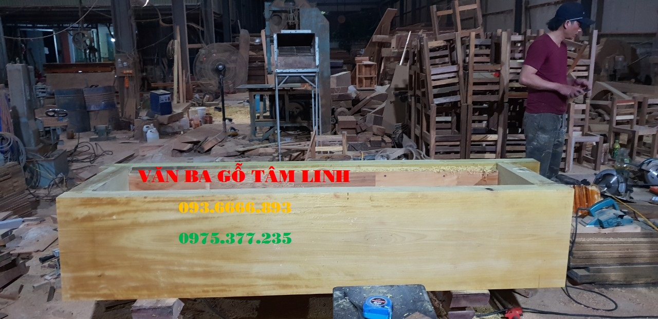 Quan tài gỗ vàng tâm