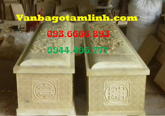 quan tài gỗ vàng tâm
