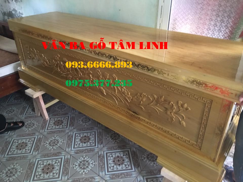 quan tài gỗ vàng tâm